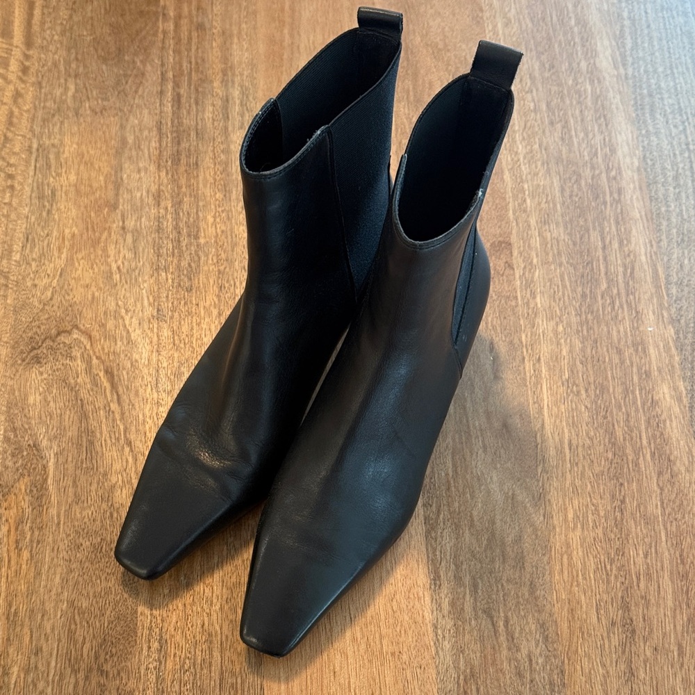 Black Leather low heeled chelsea Ankle Boots